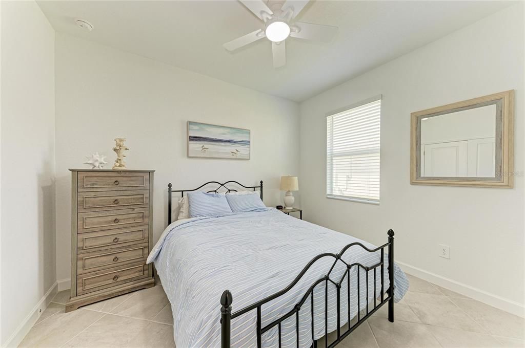 For Sale: $295,000 (3 beds, 2 baths, 1423 Square Feet)