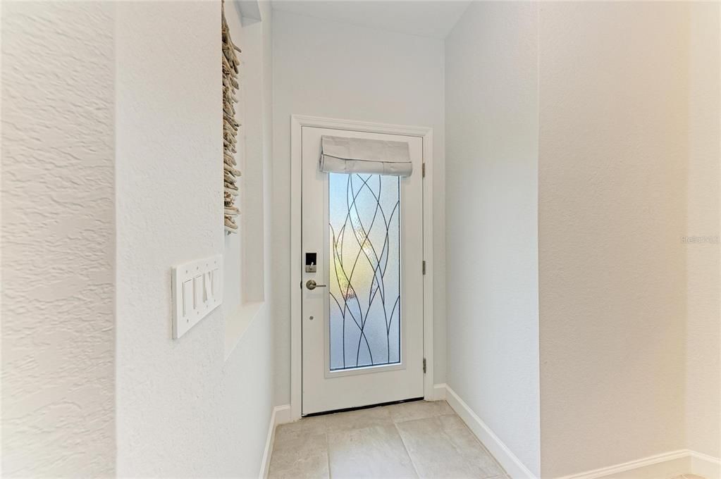 For Sale: $295,000 (3 beds, 2 baths, 1423 Square Feet)
