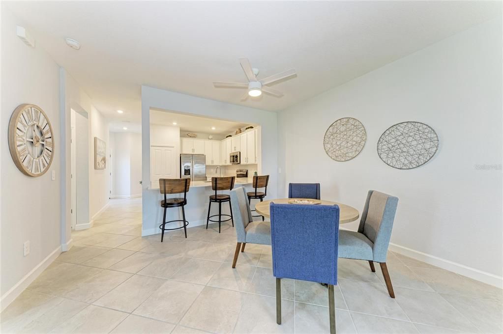 For Sale: $295,000 (3 beds, 2 baths, 1423 Square Feet)