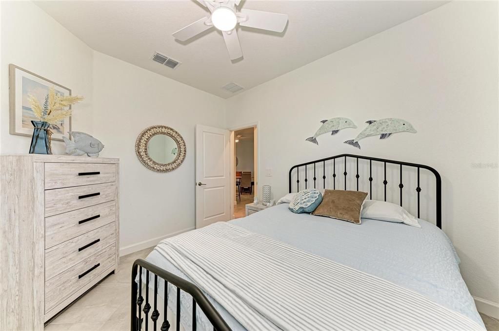 For Sale: $295,000 (3 beds, 2 baths, 1423 Square Feet)