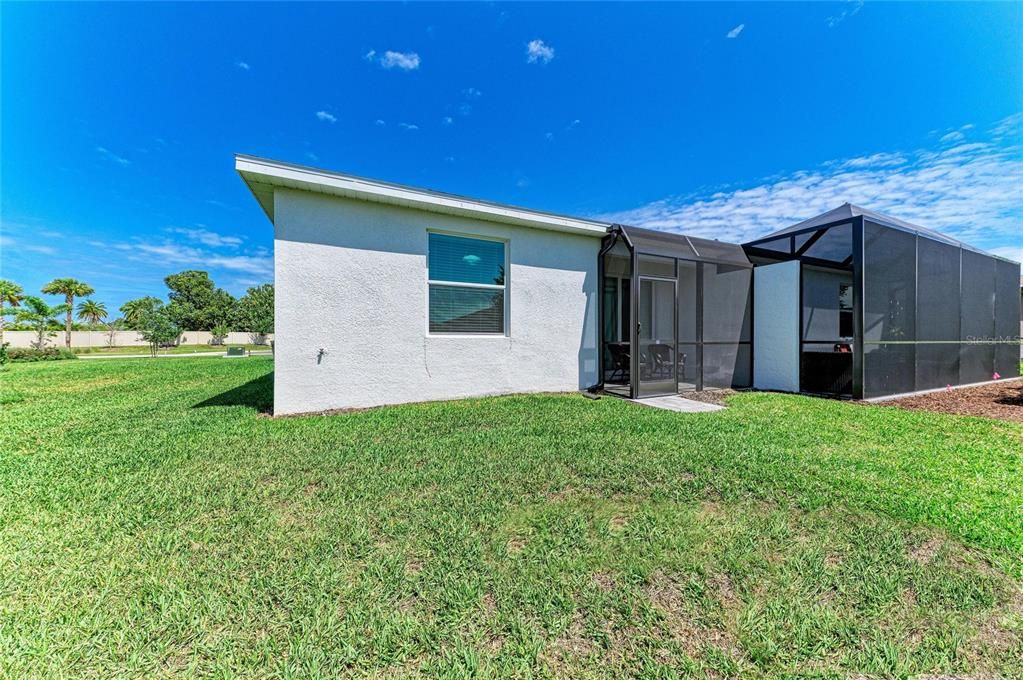 For Sale: $295,000 (3 beds, 2 baths, 1423 Square Feet)