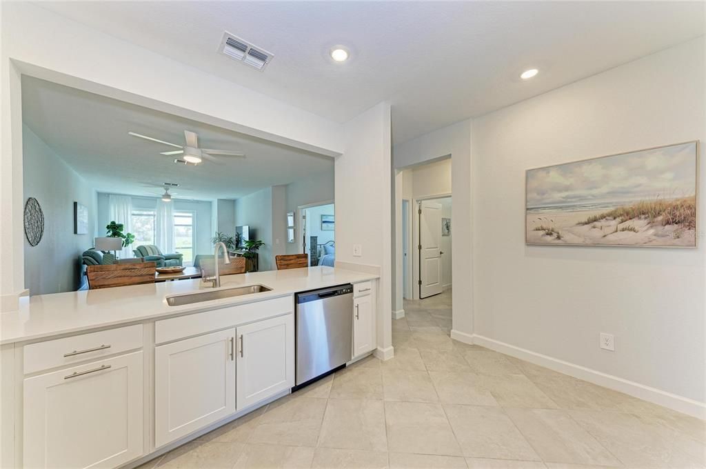 For Sale: $295,000 (3 beds, 2 baths, 1423 Square Feet)