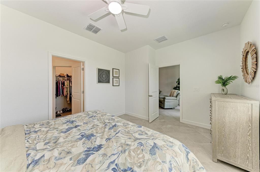 For Sale: $295,000 (3 beds, 2 baths, 1423 Square Feet)