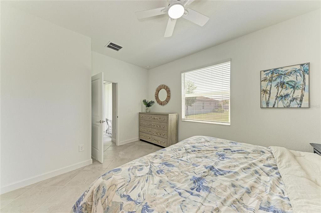 For Sale: $295,000 (3 beds, 2 baths, 1423 Square Feet)