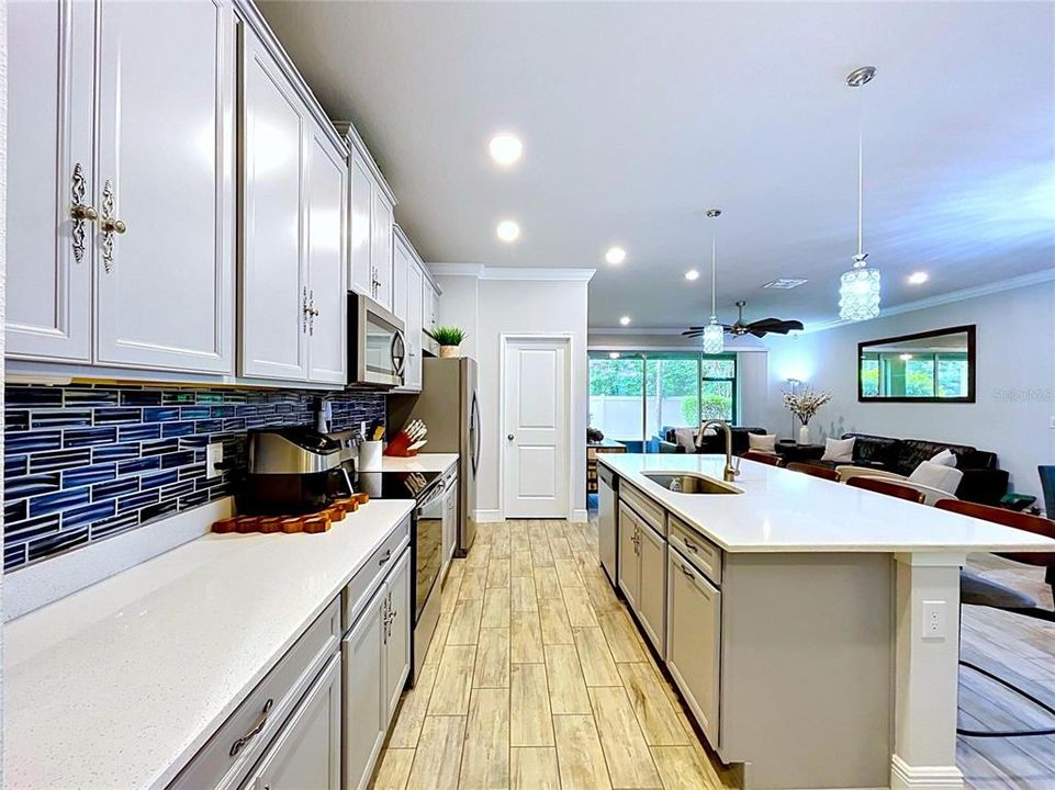 На продажу: $414,900 (3 спален, 2 ванн, 2281 Квадратных фут)