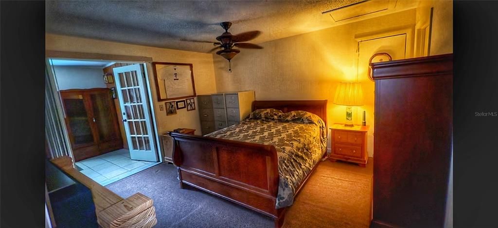 For Sale: $149,000 (1 beds, 1 baths, 737 Square Feet)
