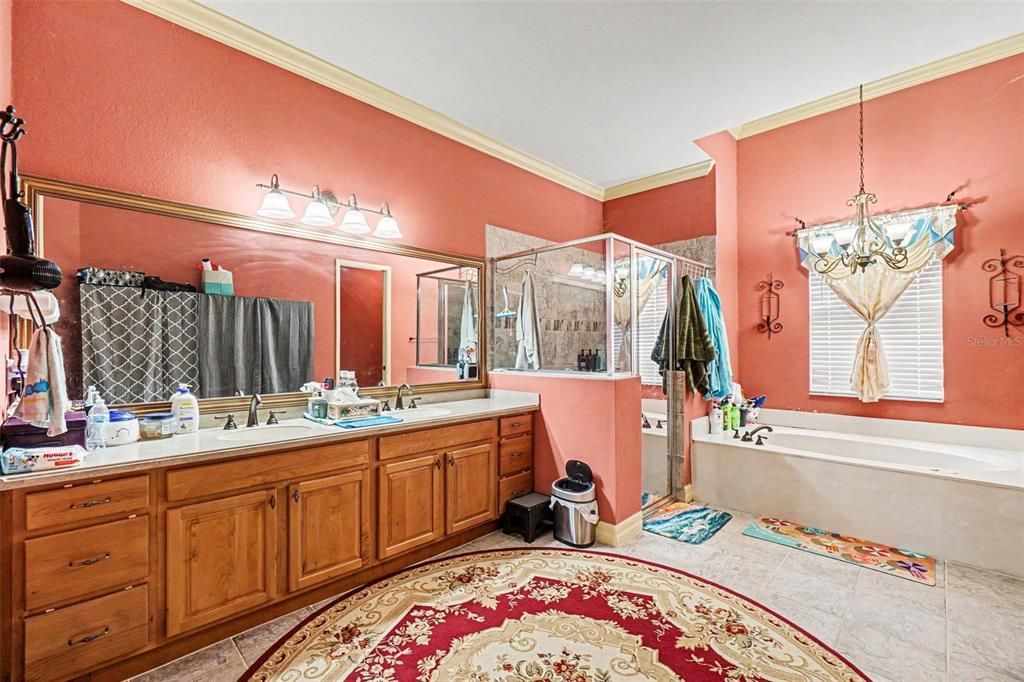 For Sale: $475,000 (3 beds, 2 baths, 2585 Square Feet)