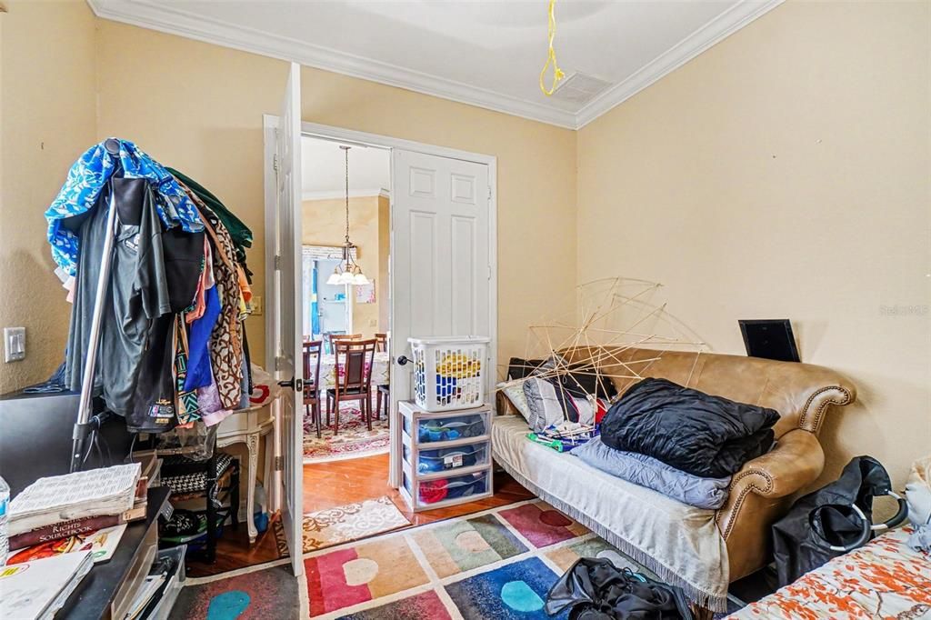 For Sale: $475,000 (3 beds, 2 baths, 2585 Square Feet)