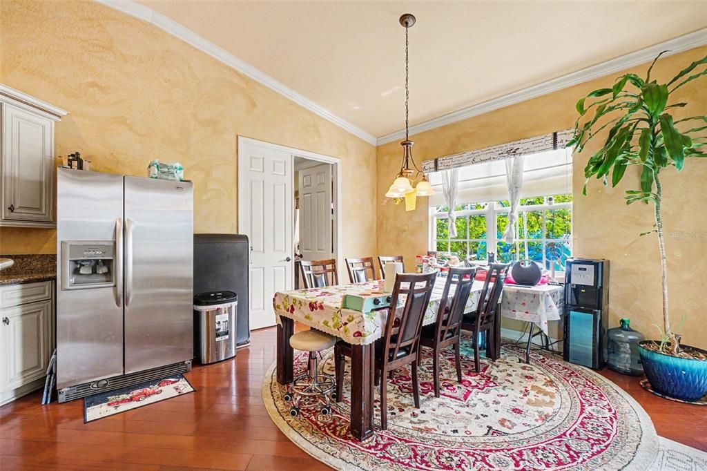 For Sale: $475,000 (3 beds, 2 baths, 2585 Square Feet)