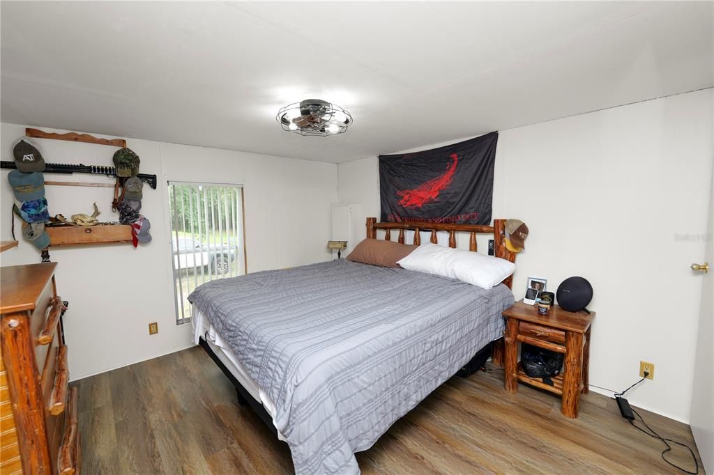 For Sale: $199,000 (3 beds, 2 baths, 1152 Square Feet)