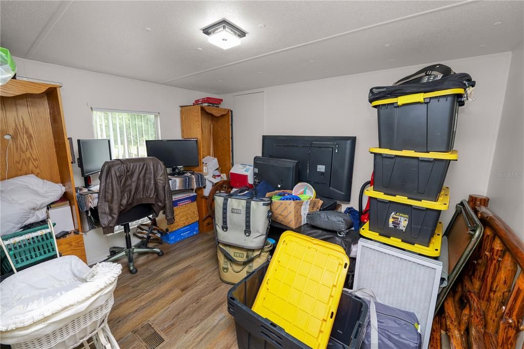 For Sale: $199,000 (3 beds, 2 baths, 1152 Square Feet)