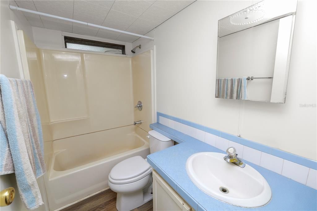 For Sale: $199,000 (3 beds, 2 baths, 1152 Square Feet)