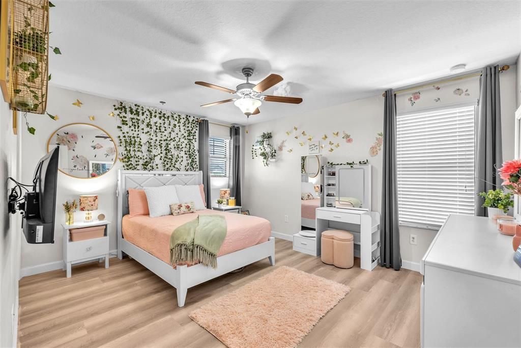 For Sale: $505,000 (5 beds, 3 baths, 3369 Square Feet)