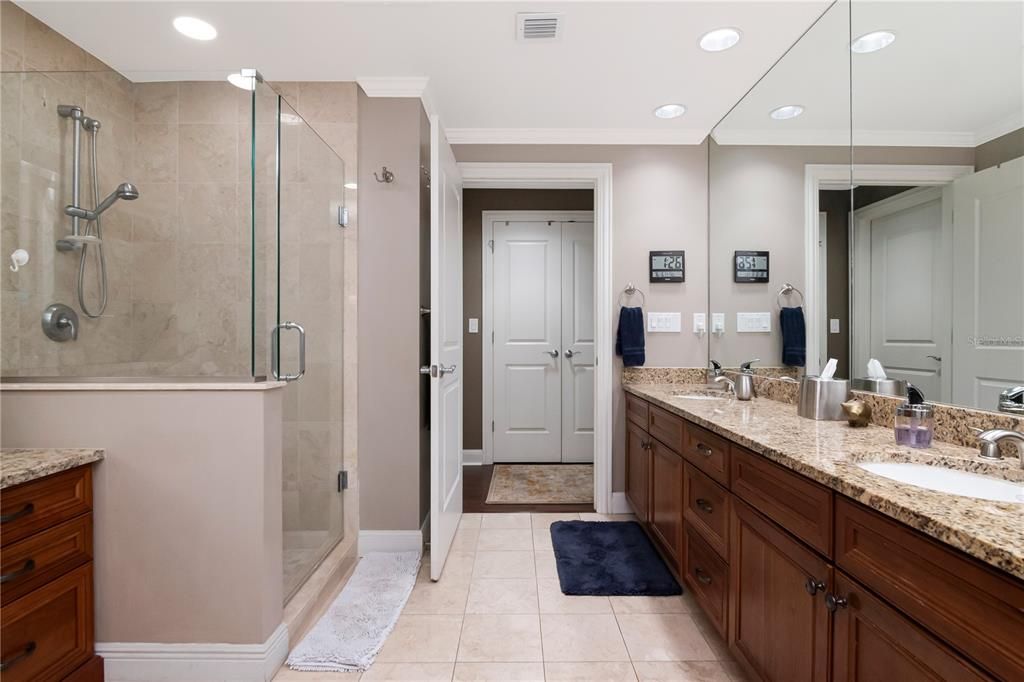 For Sale: $1,250,000 (2 beds, 2 baths, 1920 Square Feet)