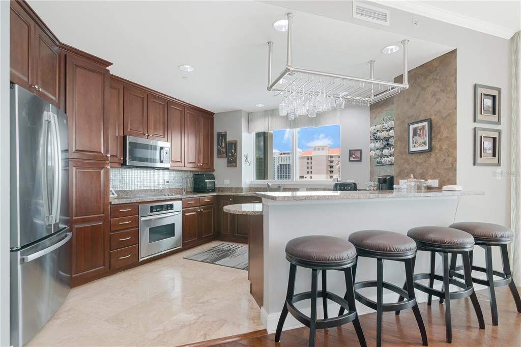 For Sale: $1,250,000 (2 beds, 2 baths, 1920 Square Feet)