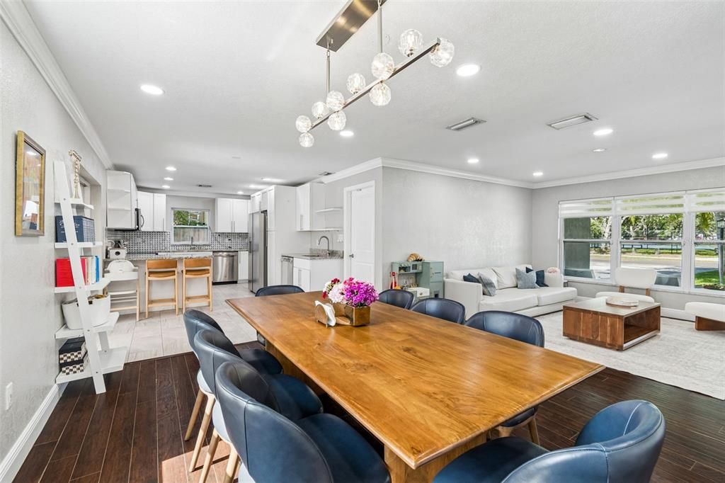 For Sale: $475,000 (3 beds, 2 baths, 1306 Square Feet)