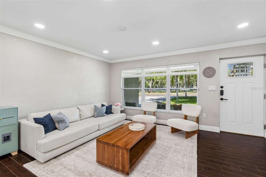 For Sale: $475,000 (3 beds, 2 baths, 1306 Square Feet)