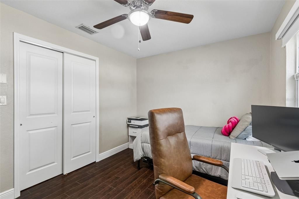For Sale: $475,000 (3 beds, 2 baths, 1306 Square Feet)