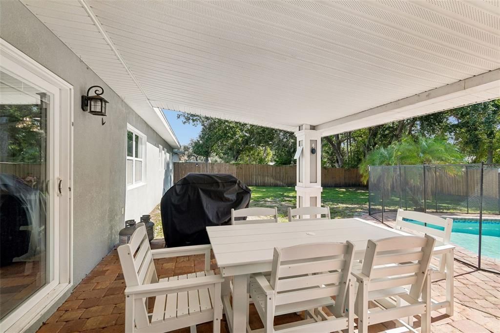 For Sale: $475,000 (3 beds, 2 baths, 1306 Square Feet)