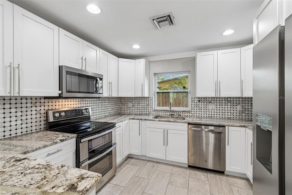 For Sale: $475,000 (3 beds, 2 baths, 1306 Square Feet)