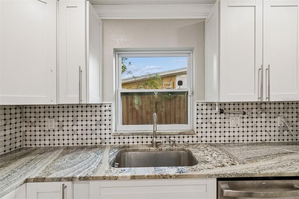 For Sale: $475,000 (3 beds, 2 baths, 1306 Square Feet)