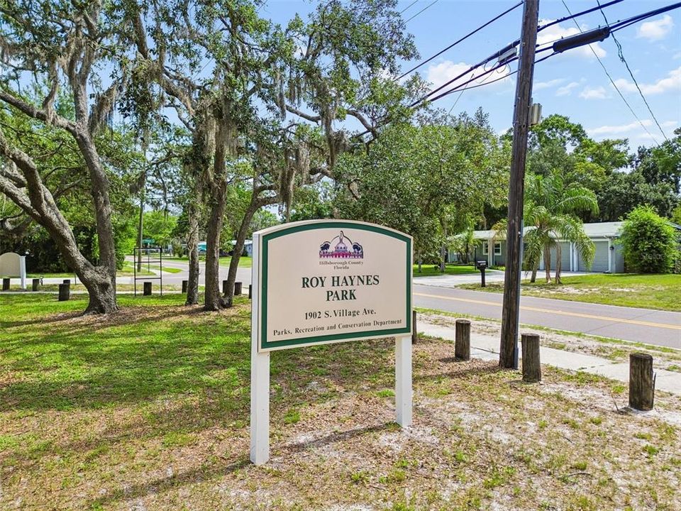 For Sale: $475,000 (3 beds, 2 baths, 1306 Square Feet)