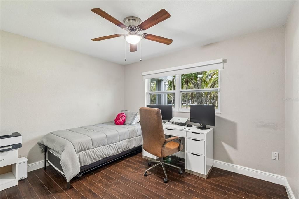 For Sale: $475,000 (3 beds, 2 baths, 1306 Square Feet)