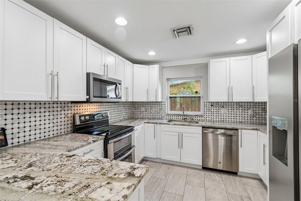 For Sale: $475,000 (3 beds, 2 baths, 1306 Square Feet)
