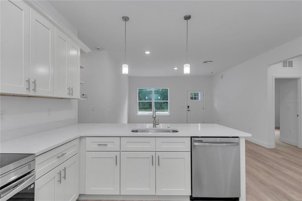 For Sale: $249,900 (3 beds, 2 baths, 1427 Square Feet)