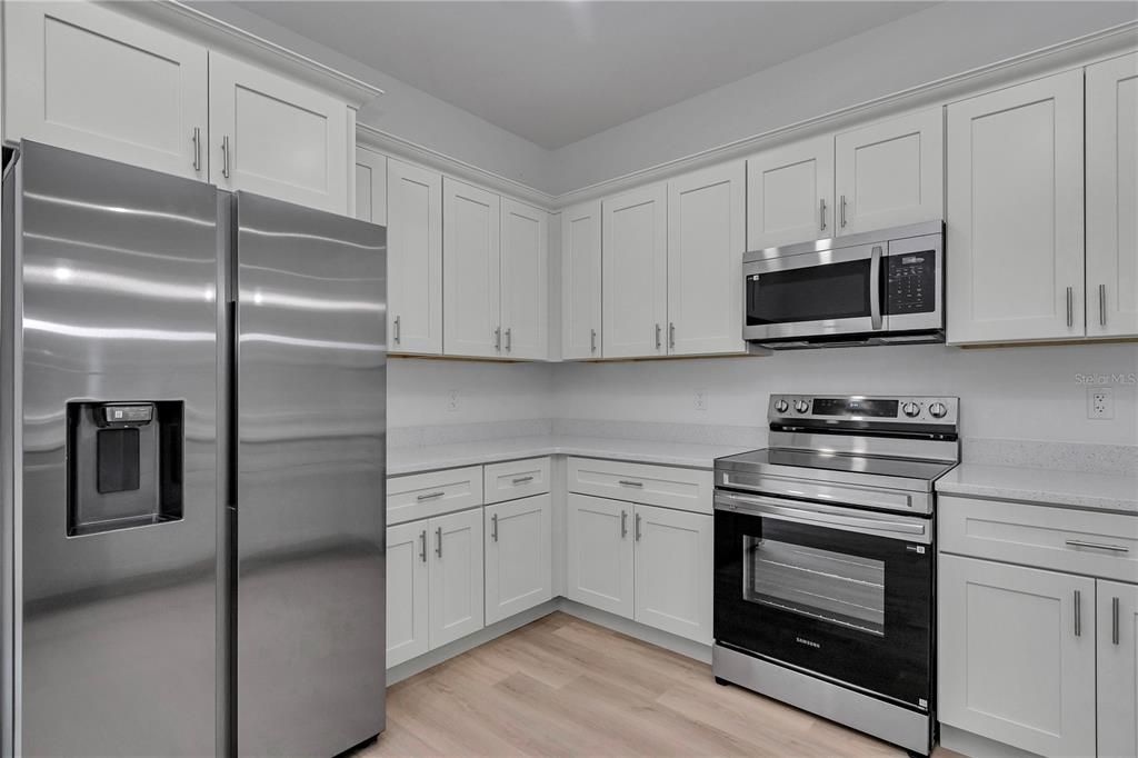 For Sale: $249,900 (3 beds, 2 baths, 1427 Square Feet)