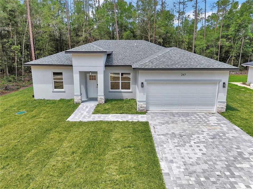 For Sale: $249,900 (3 beds, 2 baths, 1427 Square Feet)