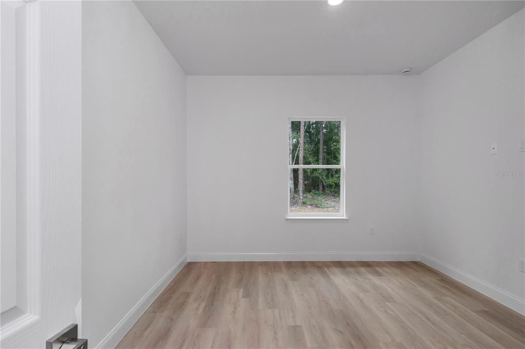 For Sale: $249,900 (3 beds, 2 baths, 1427 Square Feet)