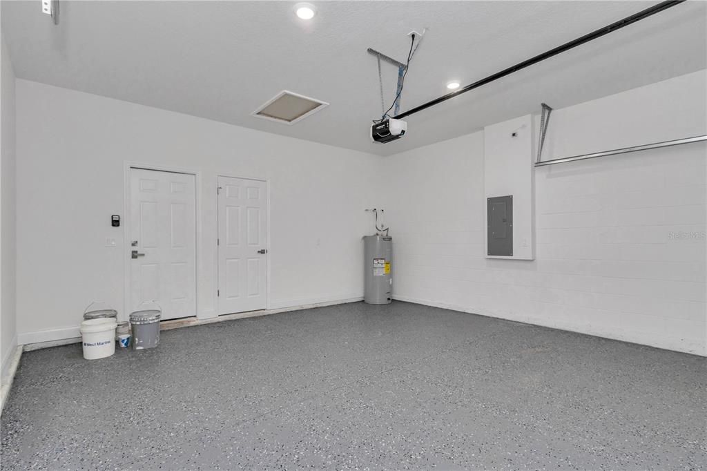 For Sale: $249,900 (3 beds, 2 baths, 1427 Square Feet)