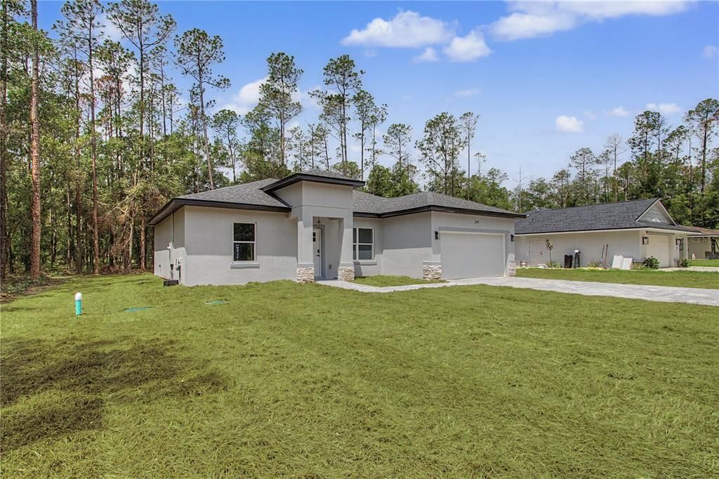 For Sale: $249,900 (3 beds, 2 baths, 1427 Square Feet)
