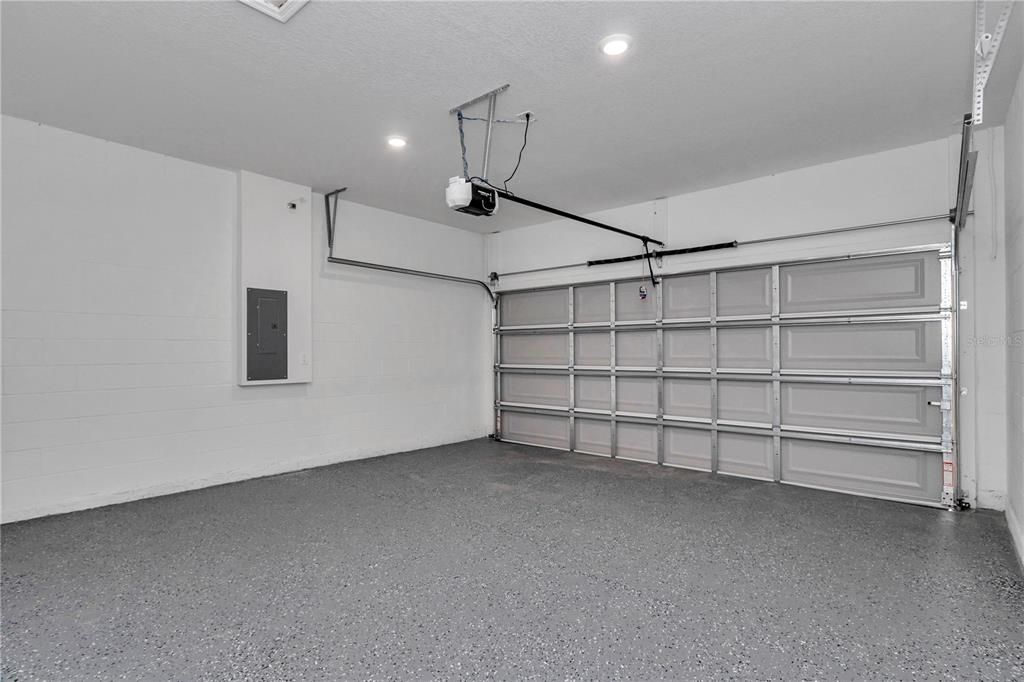For Sale: $249,900 (3 beds, 2 baths, 1427 Square Feet)