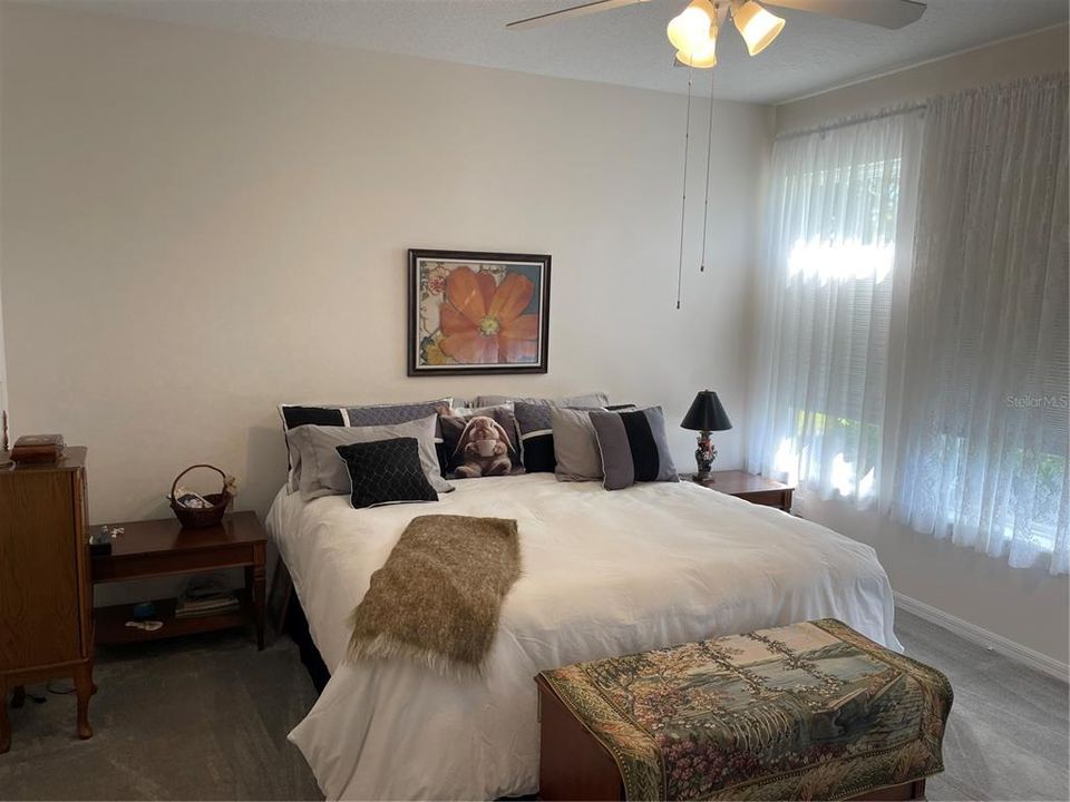For Sale: $324,900 (2 beds, 2 baths, 1612 Square Feet)