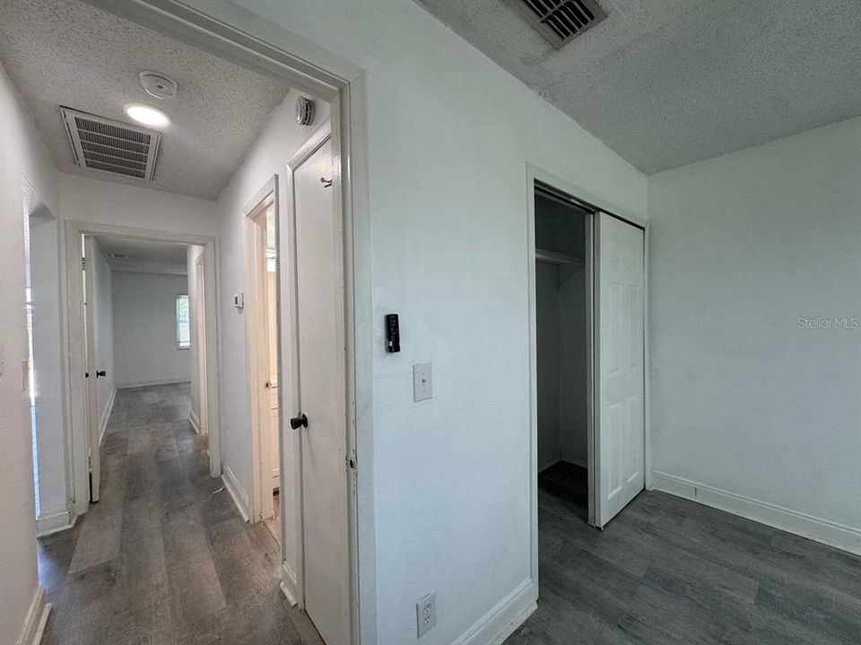 В аренду: $1,950 (2 спален, 2 ванн, 1049 Квадратных фут)