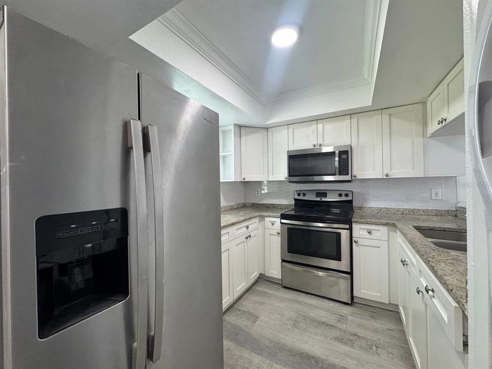 В аренду: $1,950 (2 спален, 2 ванн, 1049 Квадратных фут)