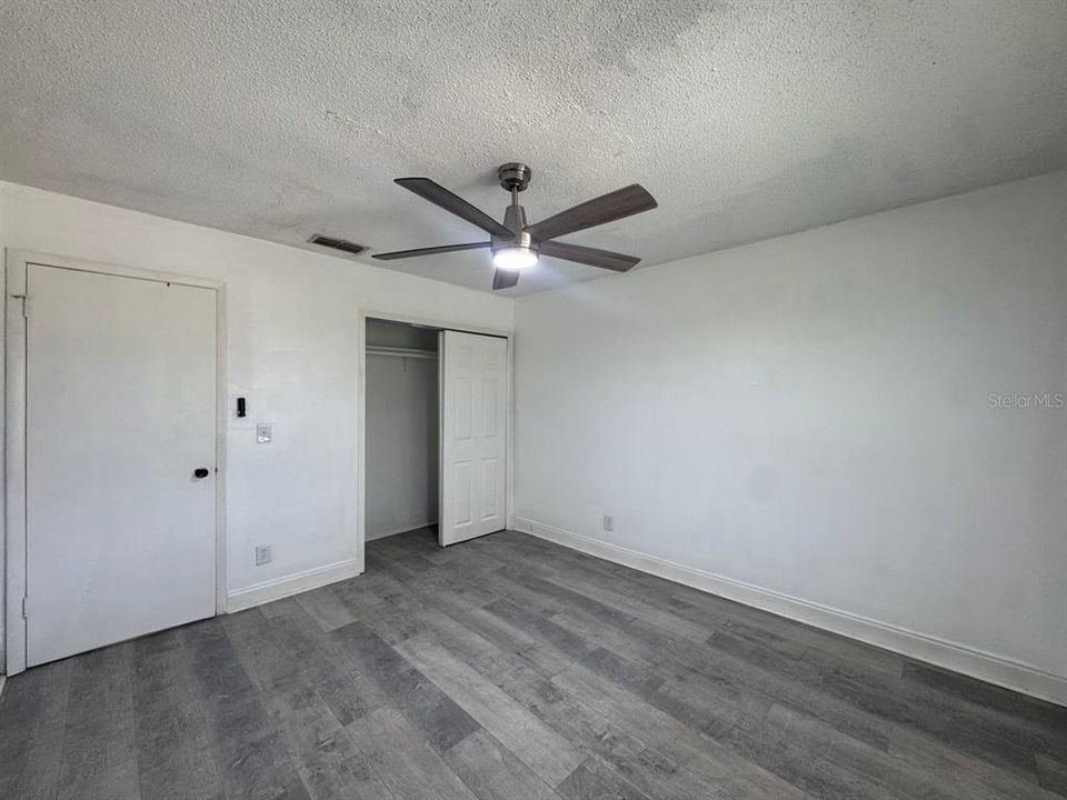 В аренду: $1,950 (2 спален, 2 ванн, 1049 Квадратных фут)