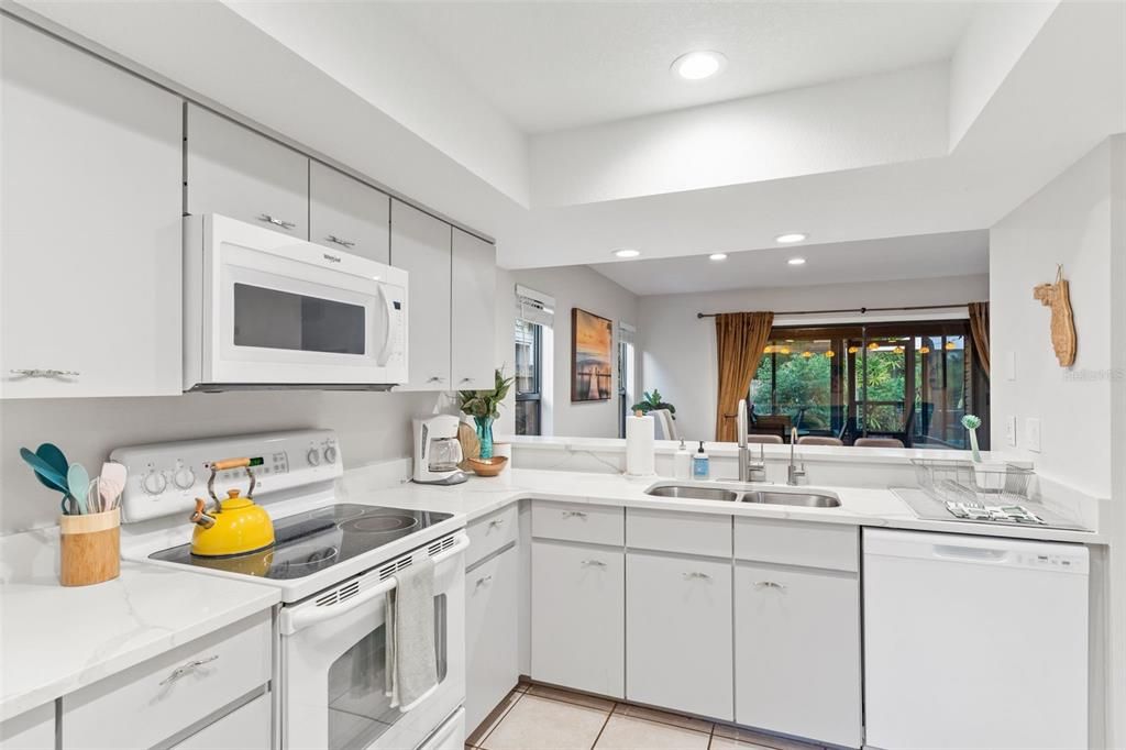 En Venta: $320,000 (3 camas, 2 baños, 1768 Pies cuadrados)