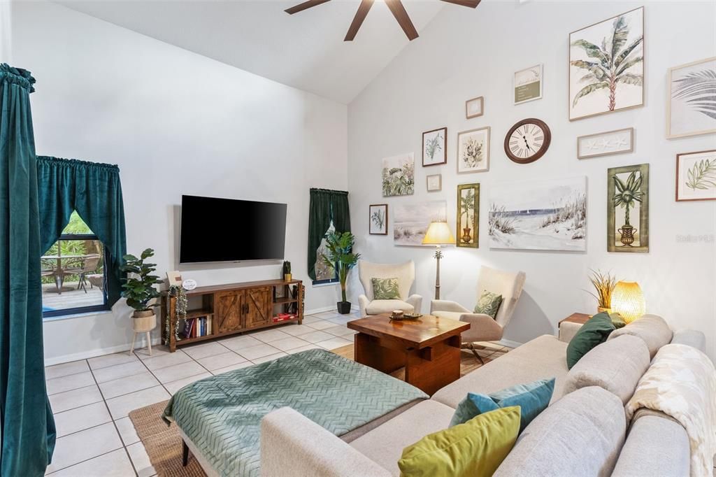 En Venta: $320,000 (3 camas, 2 baños, 1768 Pies cuadrados)