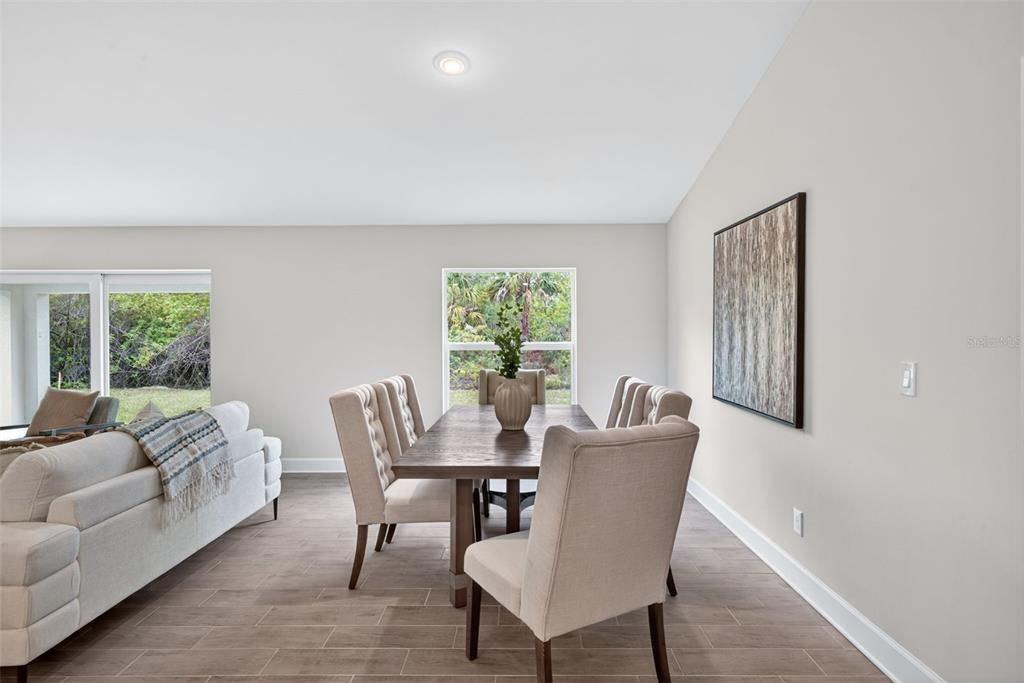 For Sale: $339,900 (4 beds, 3 baths, 1818 Square Feet)