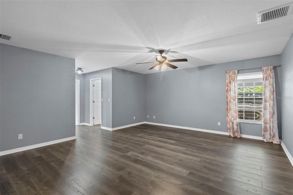 For Sale: $759,000 (3 beds, 2 baths, 2699 Square Feet)