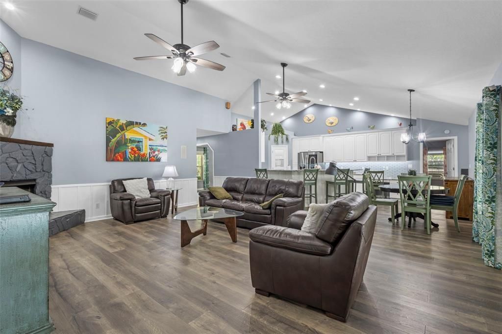 For Sale: $759,000 (3 beds, 2 baths, 2699 Square Feet)