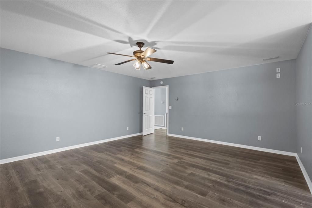 For Sale: $759,000 (3 beds, 2 baths, 2699 Square Feet)