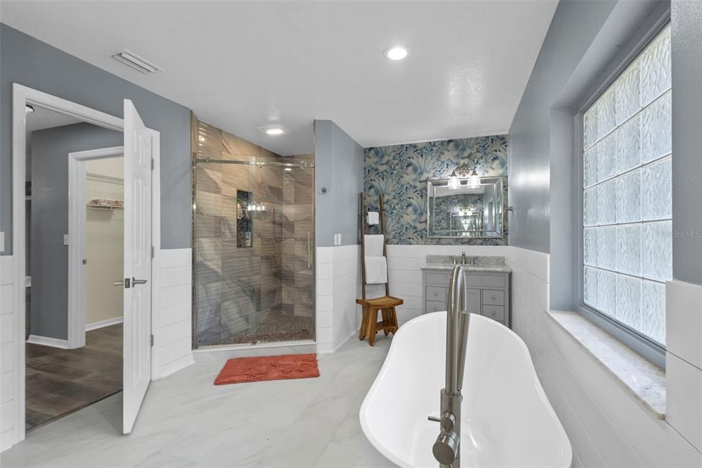 For Sale: $759,000 (3 beds, 2 baths, 2699 Square Feet)