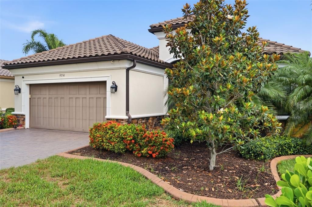 For Sale: $749,000 (4 beds, 3 baths, 2379 Square Feet)
