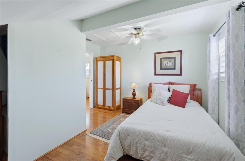 For Sale: $415,000 (3 beds, 2 baths, 1498 Square Feet)