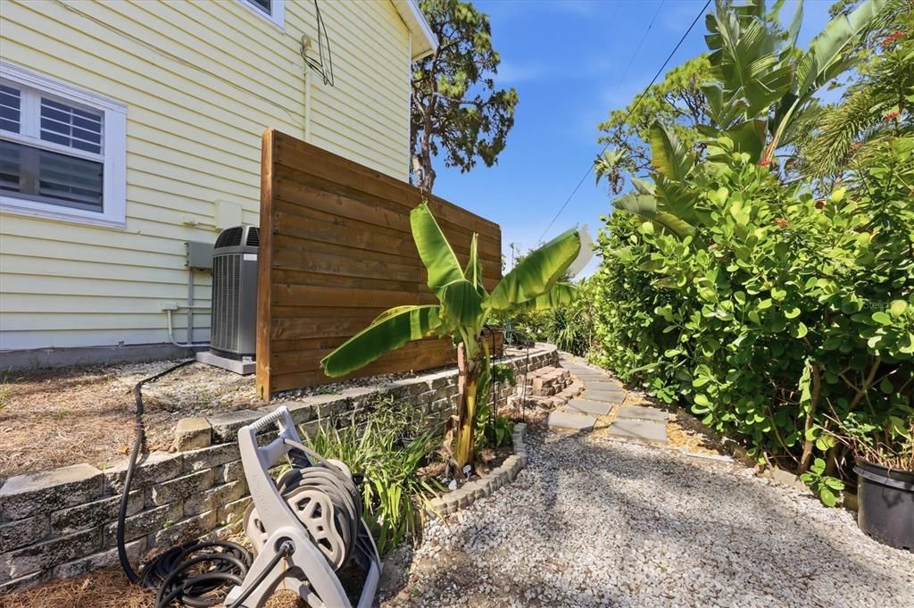 For Sale: $415,000 (3 beds, 2 baths, 1498 Square Feet)