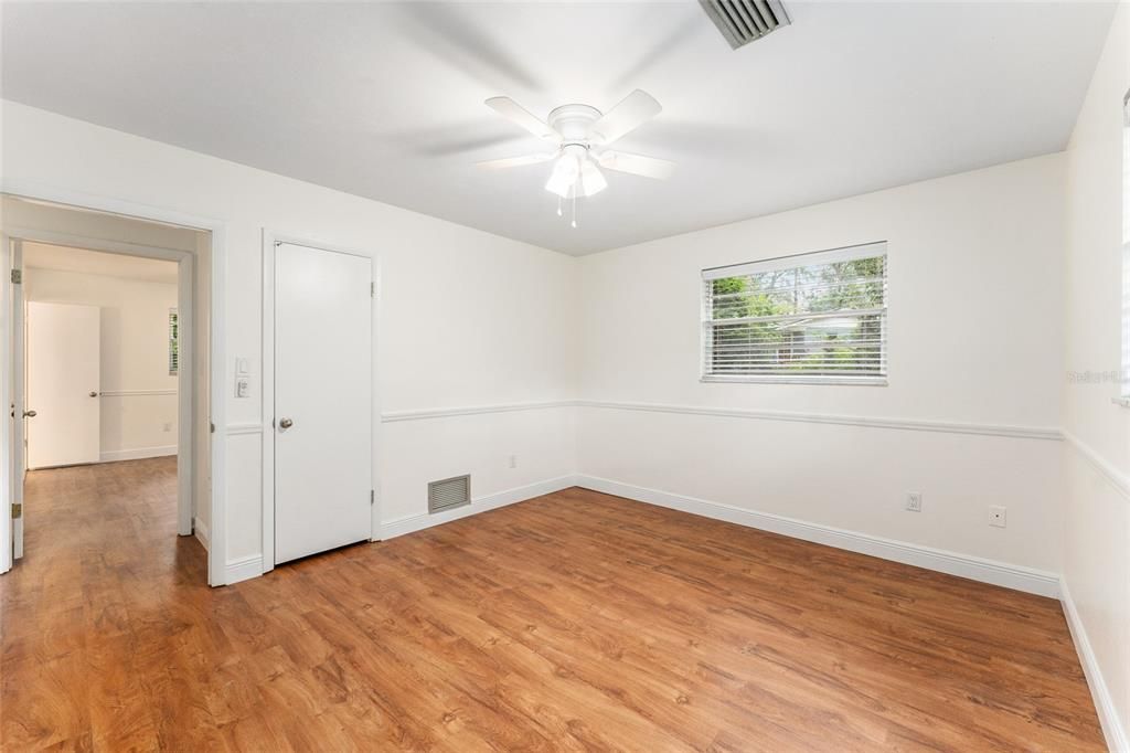 For Sale: $379,000 (4 beds, 2 baths, 1936 Square Feet)